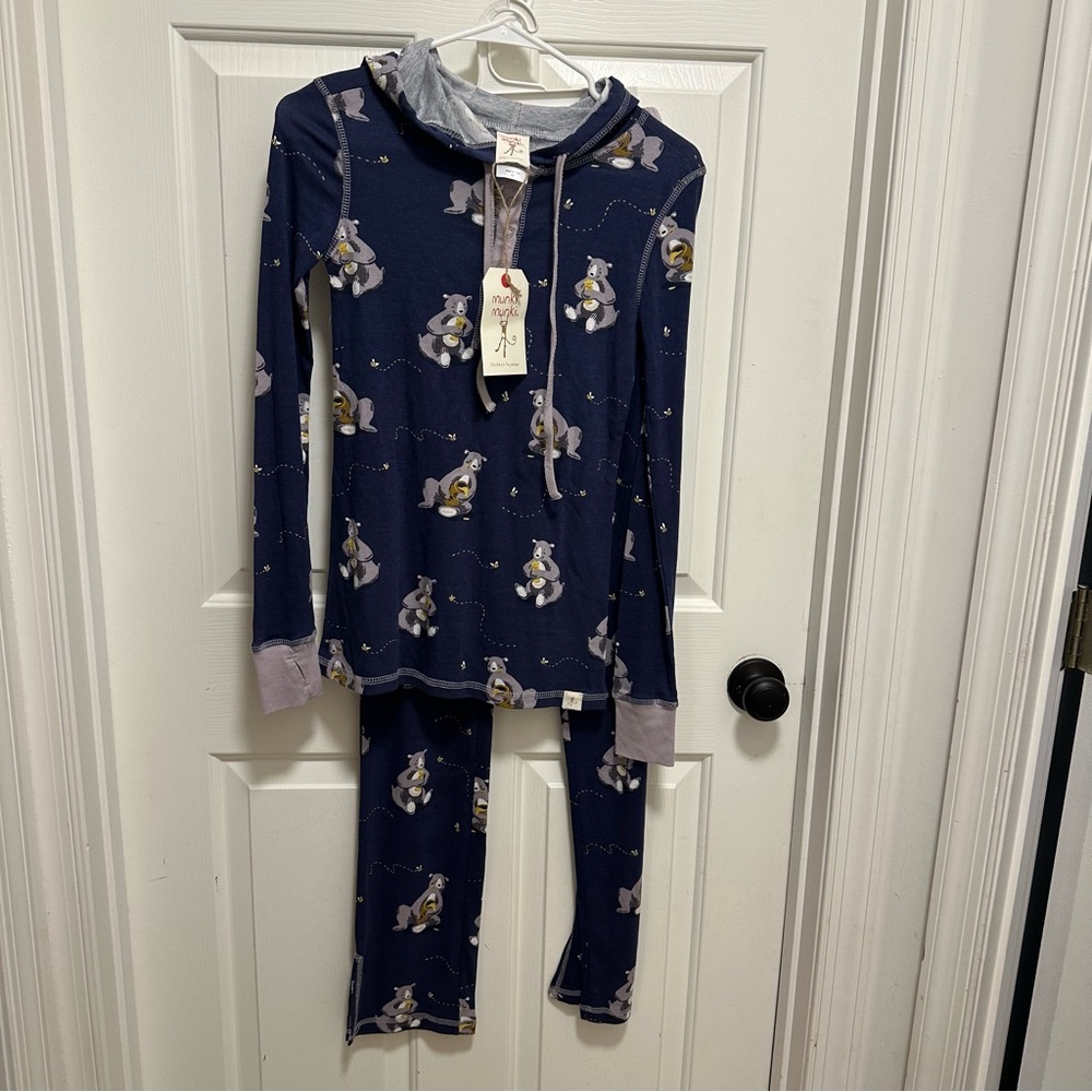 Munki Munki bears eating honey bees pajama set Size XS